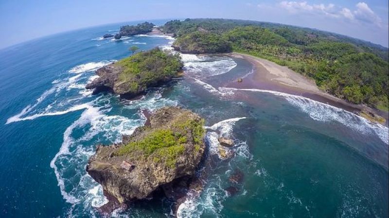 Pantai Batu Karas Pangandaran, Objek Wisata yang Sudah